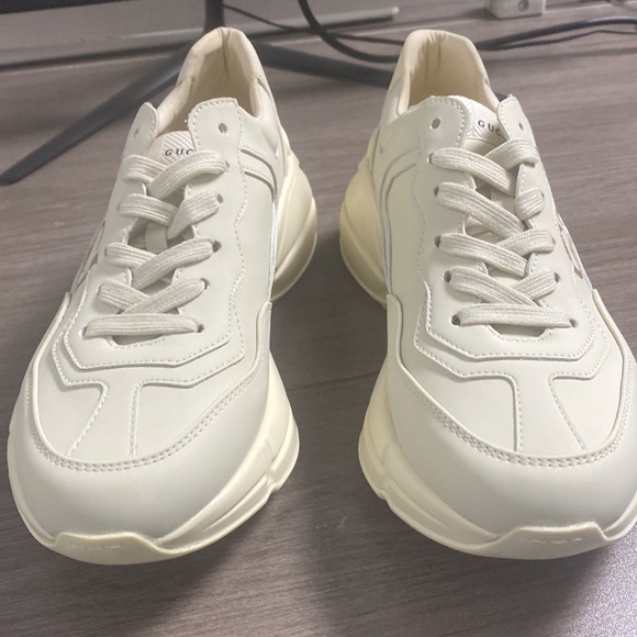Gucci Women's White Sneakers - Picture 3 of 5